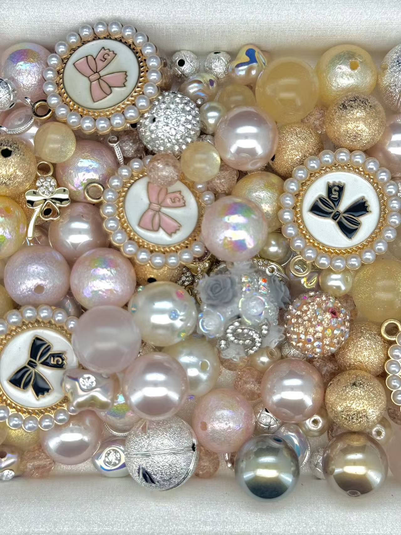 【Key Chain/Jewelry/Pen】Live Product-CC Lady