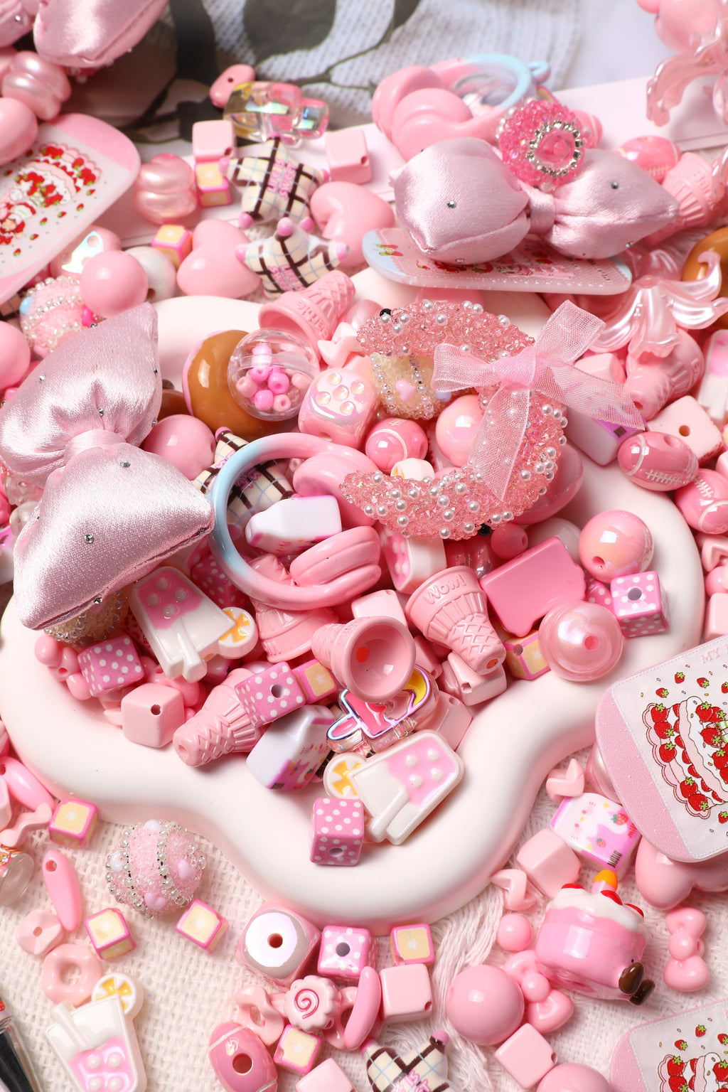 【NEW】【Key Chain/Jewelry/Pen】Live Product-The pink girl