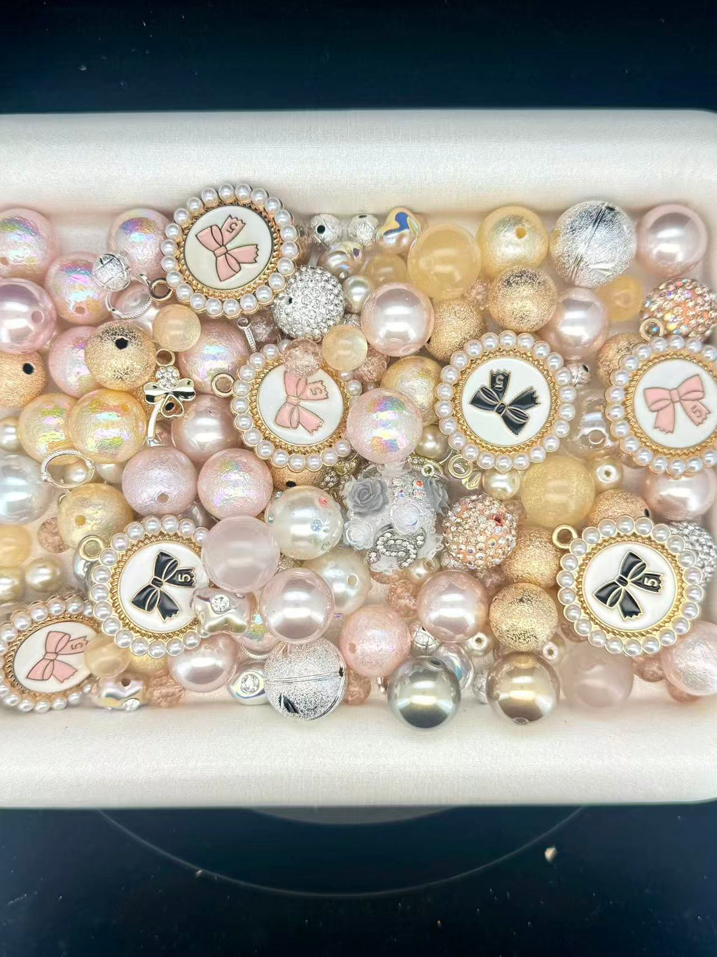 【Key Chain/Jewelry/Pen】Live Product-CC Lady